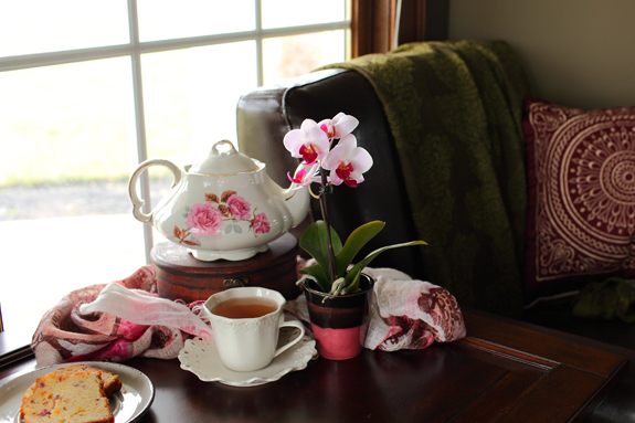 bi-color-mini-with-tea-set