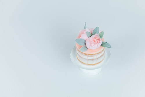 mini-wedding-cake-2021-wedding-trends