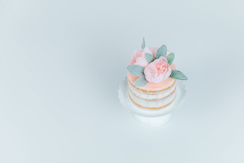 mini-wedding-cake-2021-wedding-trends