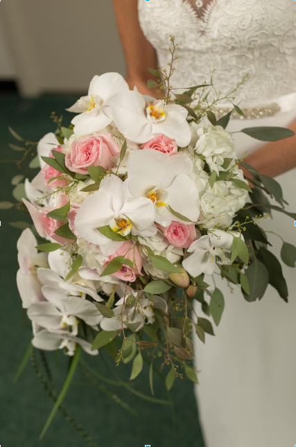 orchid-wedding-bouquet.png