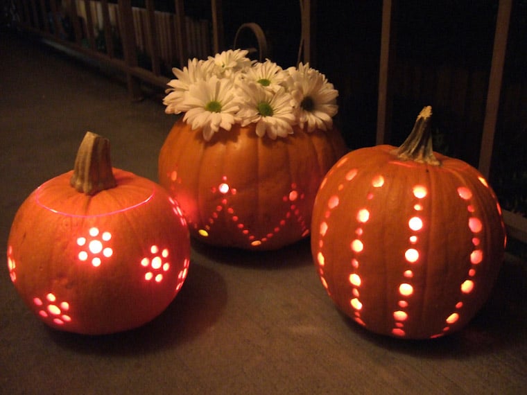 patterned-lit-pumpkins